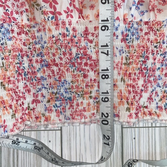 1.STATE Dainty Floral Smocked Blouse - Picture 7 of 8